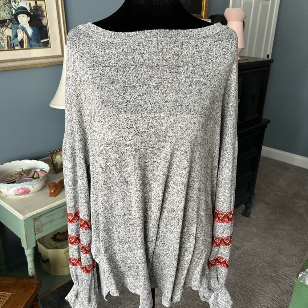 My Story Gray Sweater Tunoc with Red and Orange Embroidered Accents